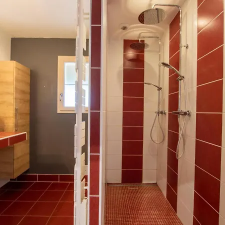 Maison Spacieuse Avec Piscine Chauffee, Grand Jardin Et Equipements Bebe En Dordogne - Fr-1-616-267 Lantställe