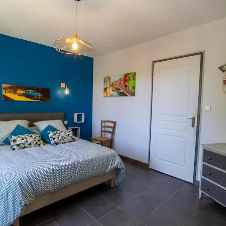 Maison Spacieuse Avec Piscine Chauffee, Grand Jardin Et Equipements Bebe En Dordogne - Fr-1-616-267