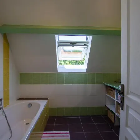 Maison Spacieuse Avec Piscine Chauffee, Grand Jardin Et Equipements Bebe En Dordogne - Fr-1-616-267 Lantställe *